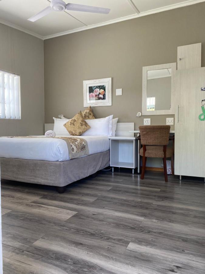 Savoy Hotel Fort Beaufort Eksteriør bilde