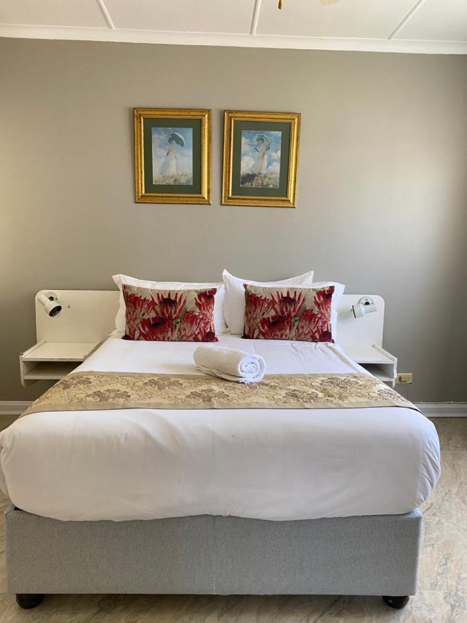 Savoy Hotel Fort Beaufort Eksteriør bilde