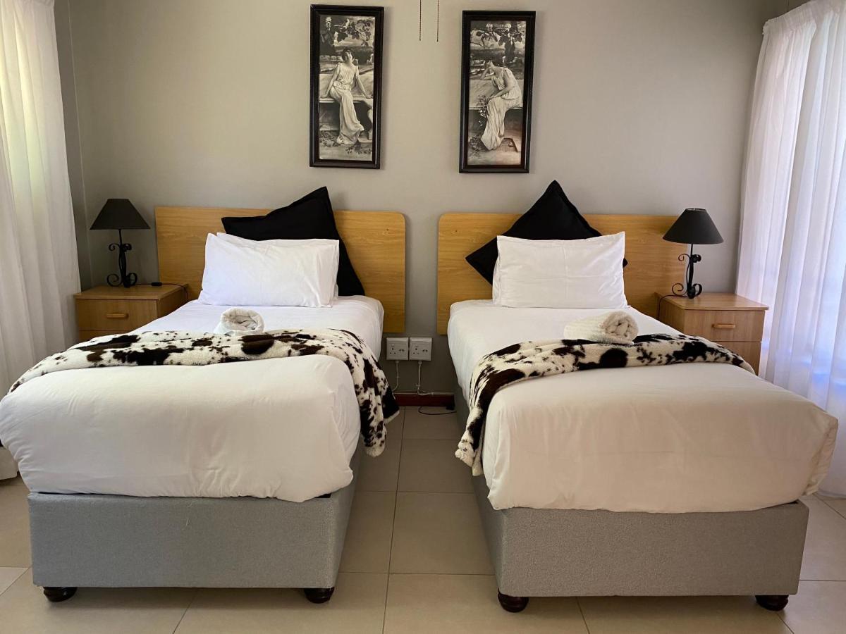 Savoy Hotel Fort Beaufort Eksteriør bilde