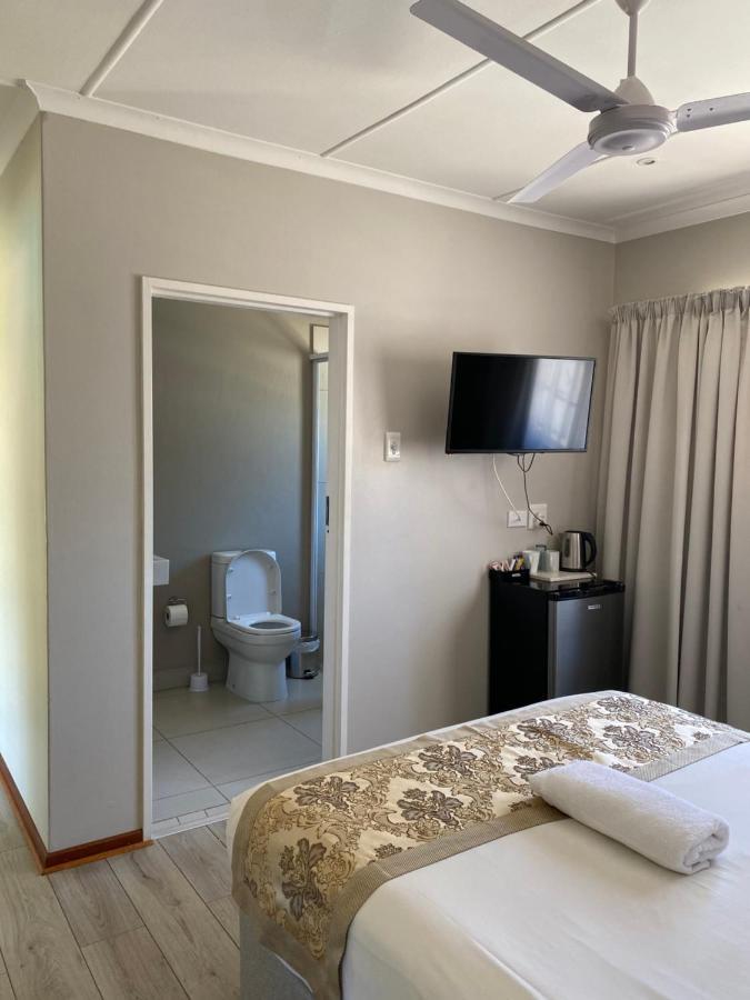 Savoy Hotel Fort Beaufort Eksteriør bilde